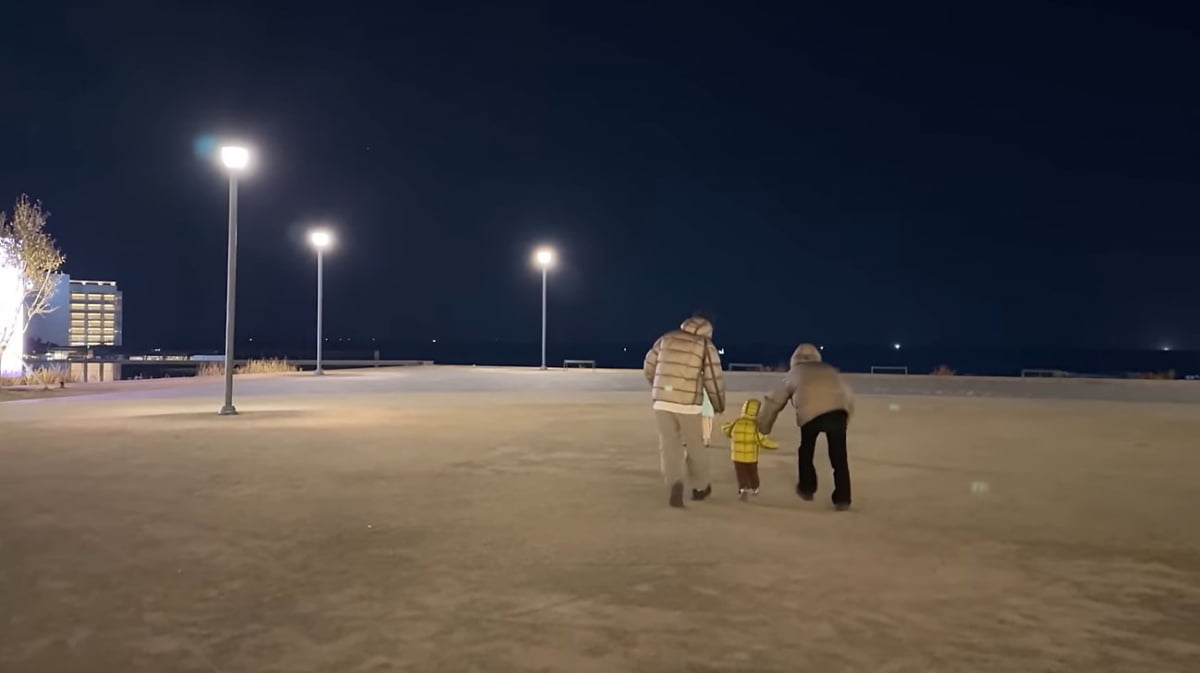 '4층 건물주' 윤승아, 휴가는 국내·숙소는 5성급 호텔…호캉스 중에도 피부 관리('승아로운')