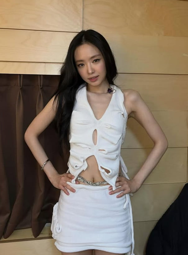 사진=손나은 SNS