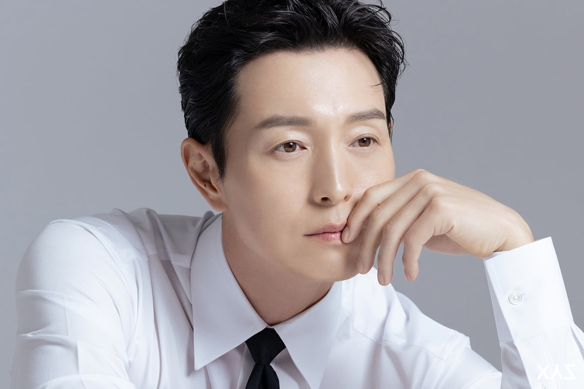 정성일