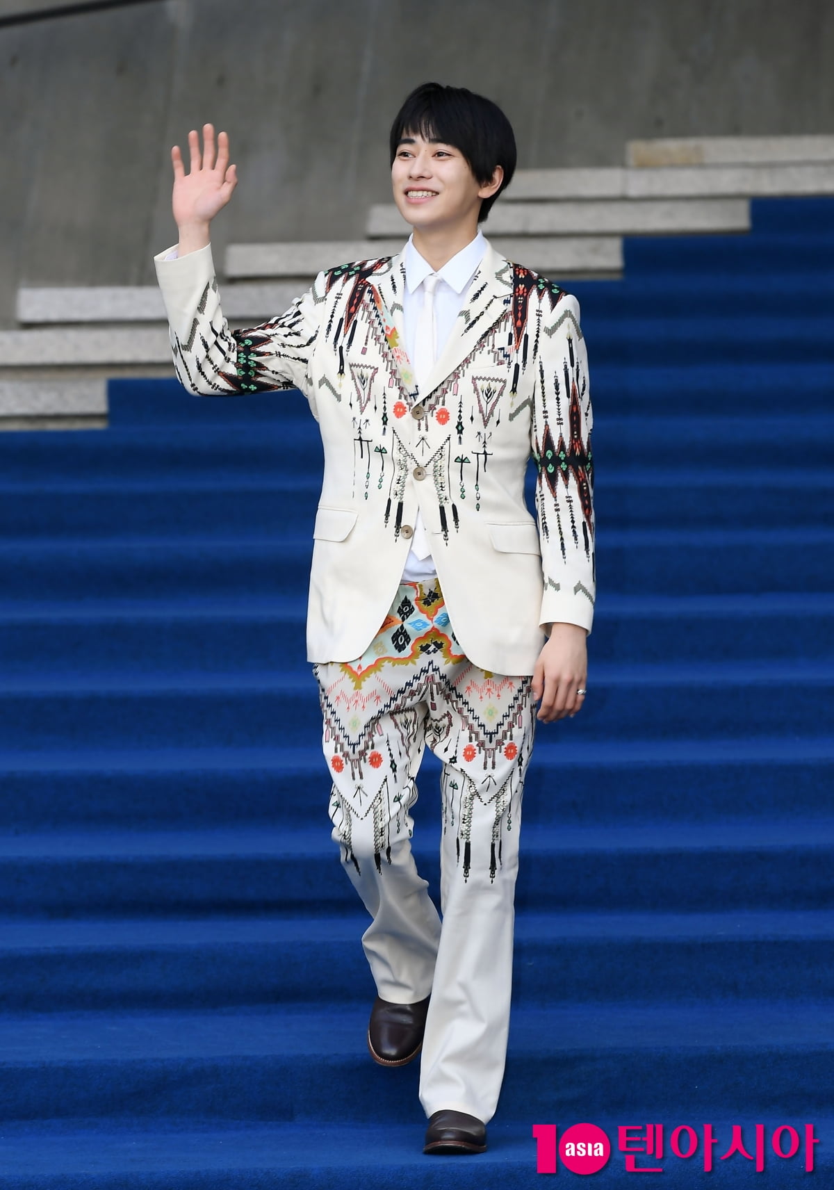 '미성년' 모토지마 준세이, 한국 첫 방문 반가워요...화려한 의상 기죽이는 외모[TEN포토+]