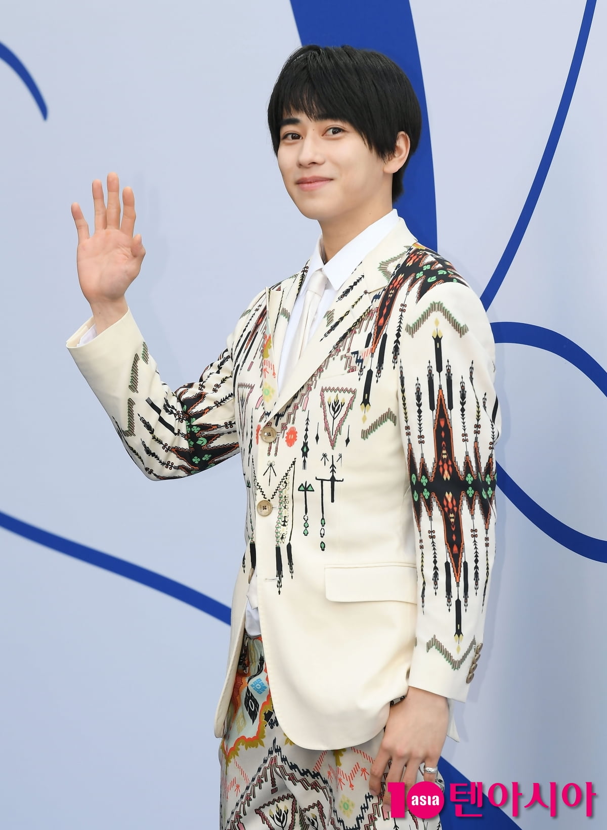 '미성년' 모토지마 준세이, 한국 첫 방문 반가워요...화려한 의상 기죽이는 외모[TEN포토+]