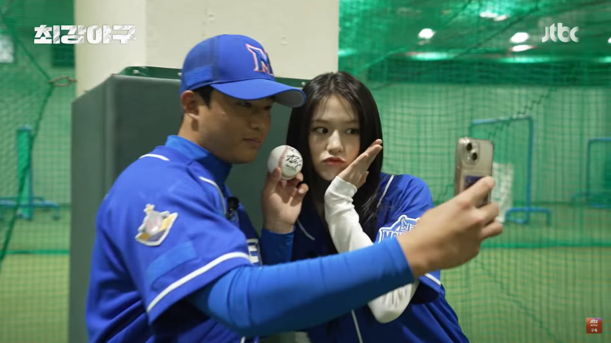 [종합] 아이브 안유진·리즈, '초통령' 맞네…'최강야구' 정근우·정성훈·정의윤 딸 총출동
