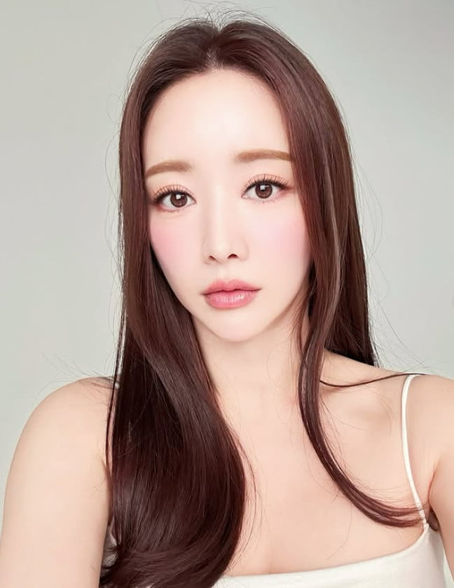 사진=홍수아 SNS