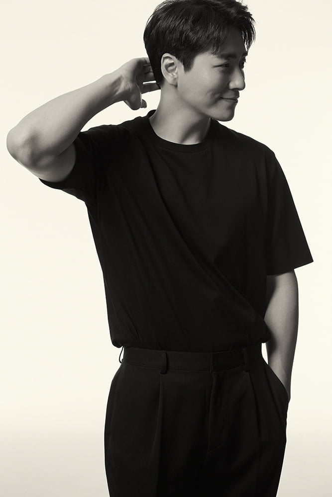 공개 열애 중인데…이준혁 "♥한지민과 실제로 사귀라고, 불가능한 이야기" ('나완비') [TEN인터뷰]