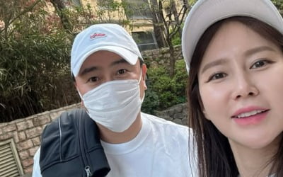 49세 안정환, 셋째 출산 임박했다…♥이혜원 "꽃과 편지 선물 받아" ('선넘패')