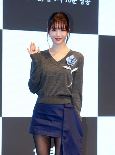 노정의, 인사하는 인형...극세사 각선미[TEN포토+]