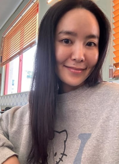 '이혼' 박지윤, 시부모 집 뺏고 데이트 나서…얼굴 광채 좔좔