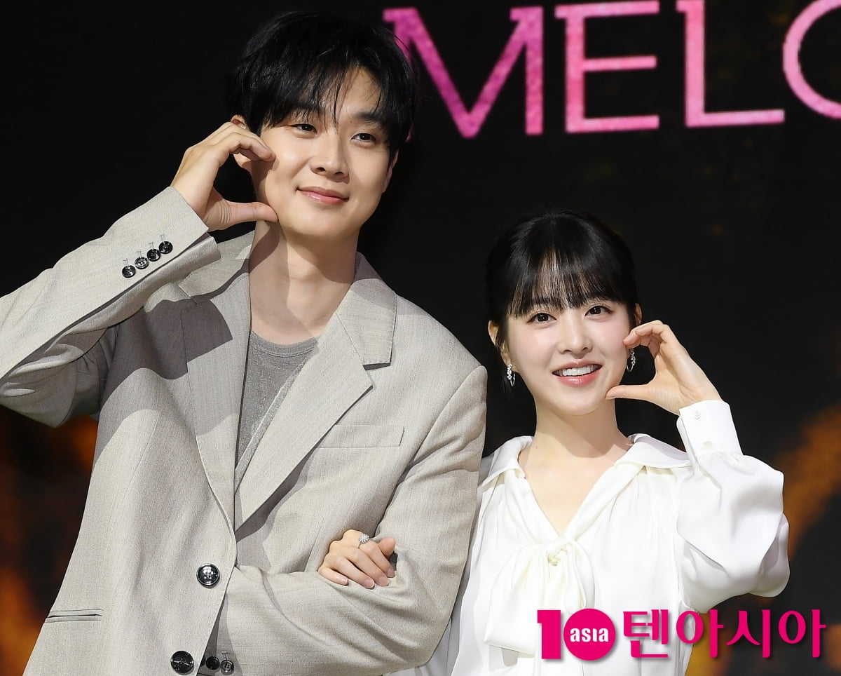 '멜로무비' 최우식-박보영, 멜로분위기 나는 커플룩...비주얼 커플[TEN포토+]