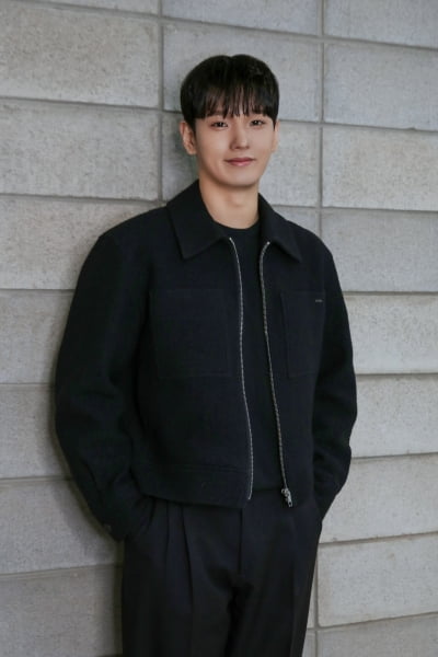 '무당 제자' 신재휘, 15kg 감량하고 머리 자르고…"급하게 다이어트"('검은 수녀들') [인터뷰②]
