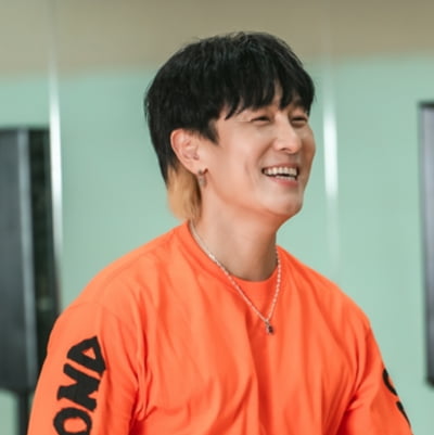 김동완, 유인영과 ♥핑크빛…안미나와 팽팽한 기싸움에 협박까지 ('독수리 오형제를')