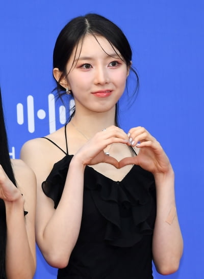 라잇썸 주현, 말라서 부러질듯한 하트[TEN포토+]