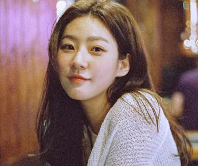 배우 김새롬