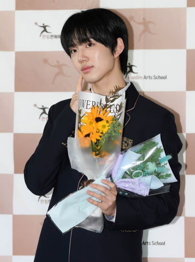 이븐 박지후, 빛나는 고등학교 졸업식[TEN포토+]