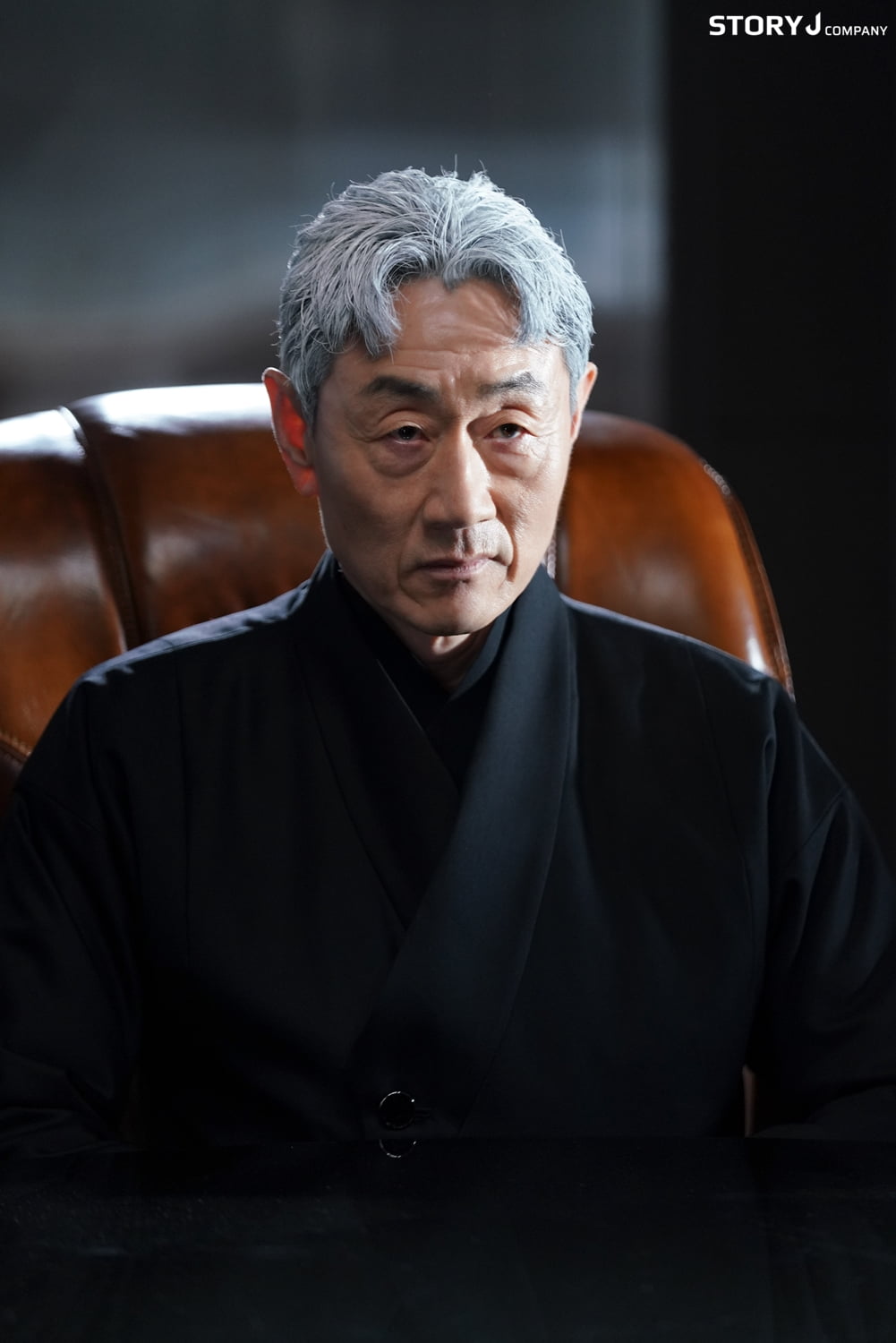 백발의 카리스마…허준호, 검은색 한복까지 차려입고 은은한 미소('보물섬')