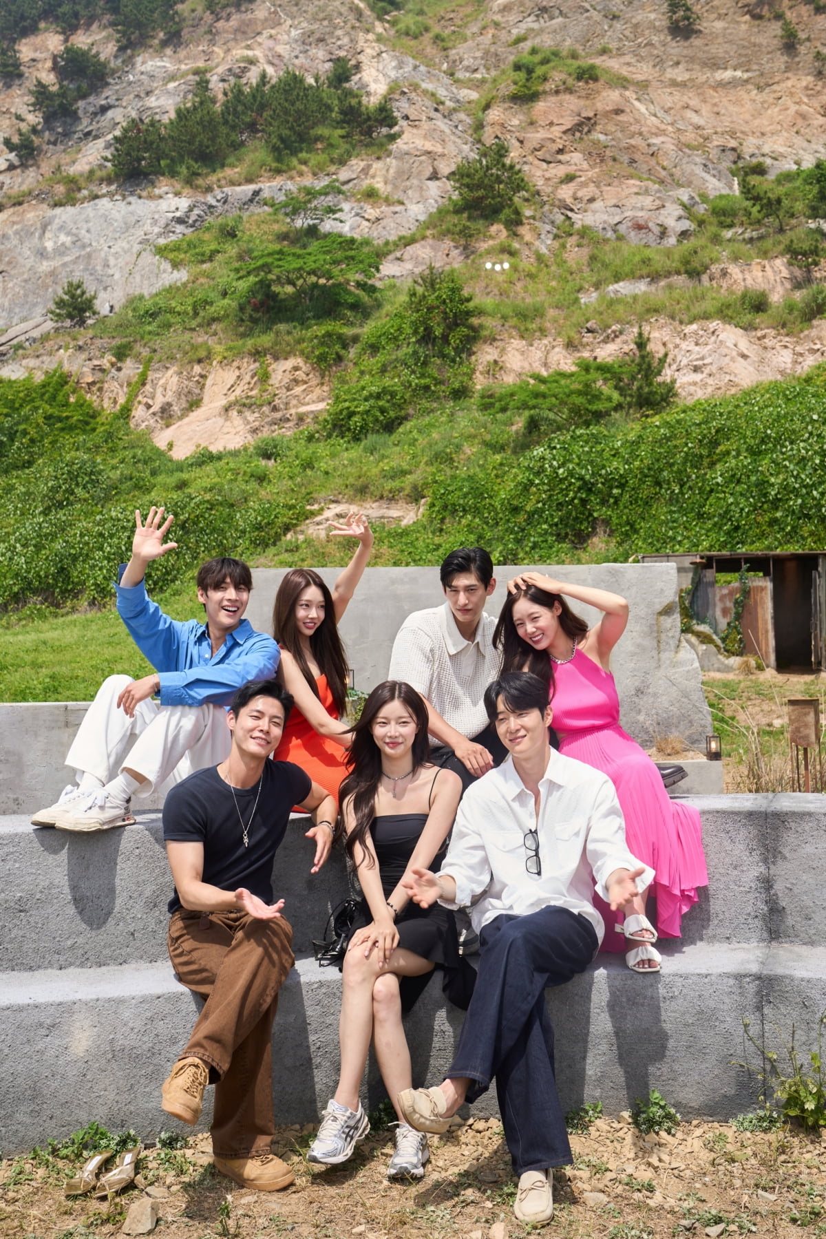 '육준서♥' 이시안, 단체 사진서도 옆자리…"혼란스런 20대 연애, 공감 감사해"('솔로지옥4')