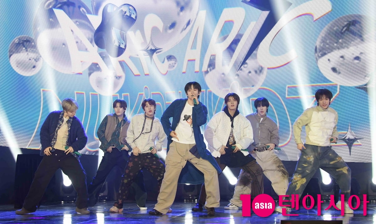 아크, 타이틀곡 'nu kidz(뉴 키즈)'로 활동시작[TEN포토+]