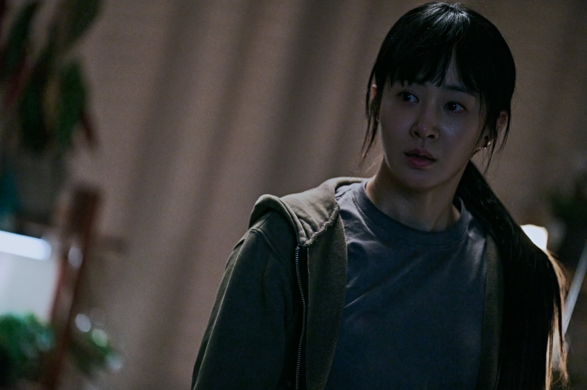 권유리, 기억 잃고 청소업체 직원 된 근황…"교집합 찾아"('침범')