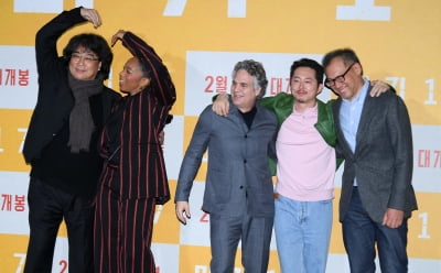 ボン・ジュノ監督の新作「ミッキー17」がソウルで記者懇談会を開催