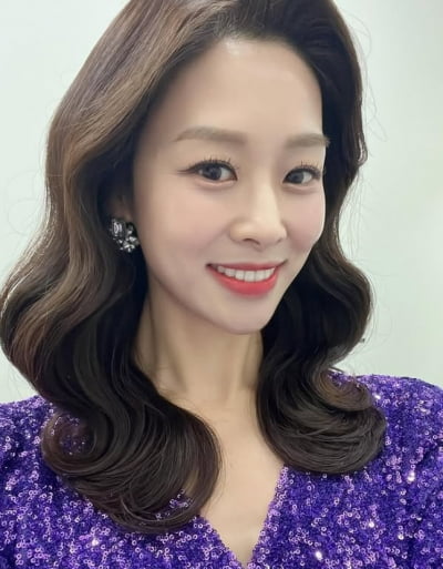 '불륜 용서' 장신영, 아팠던 만큼 화려한 복귀…차기작 쏟아질 미모