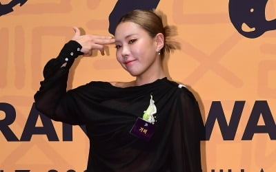 돈 많이 벌어서 한강뷰로 이사 가더니…가비, 공중파 고정 꿰찼다 "큰 도움 안 돼" ('신들린연애2')