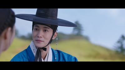 장률, 능글맞은 직진남 다 됐네…♥고아라에 "쉬운 길은 재미없어" ('춘화연애담')