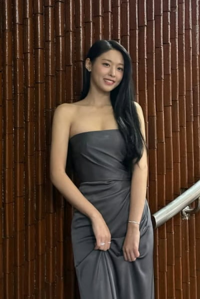 '역사 의식 부재 논란' 잊어라…설현, 별자리까지 맞추는 똑순이 변신