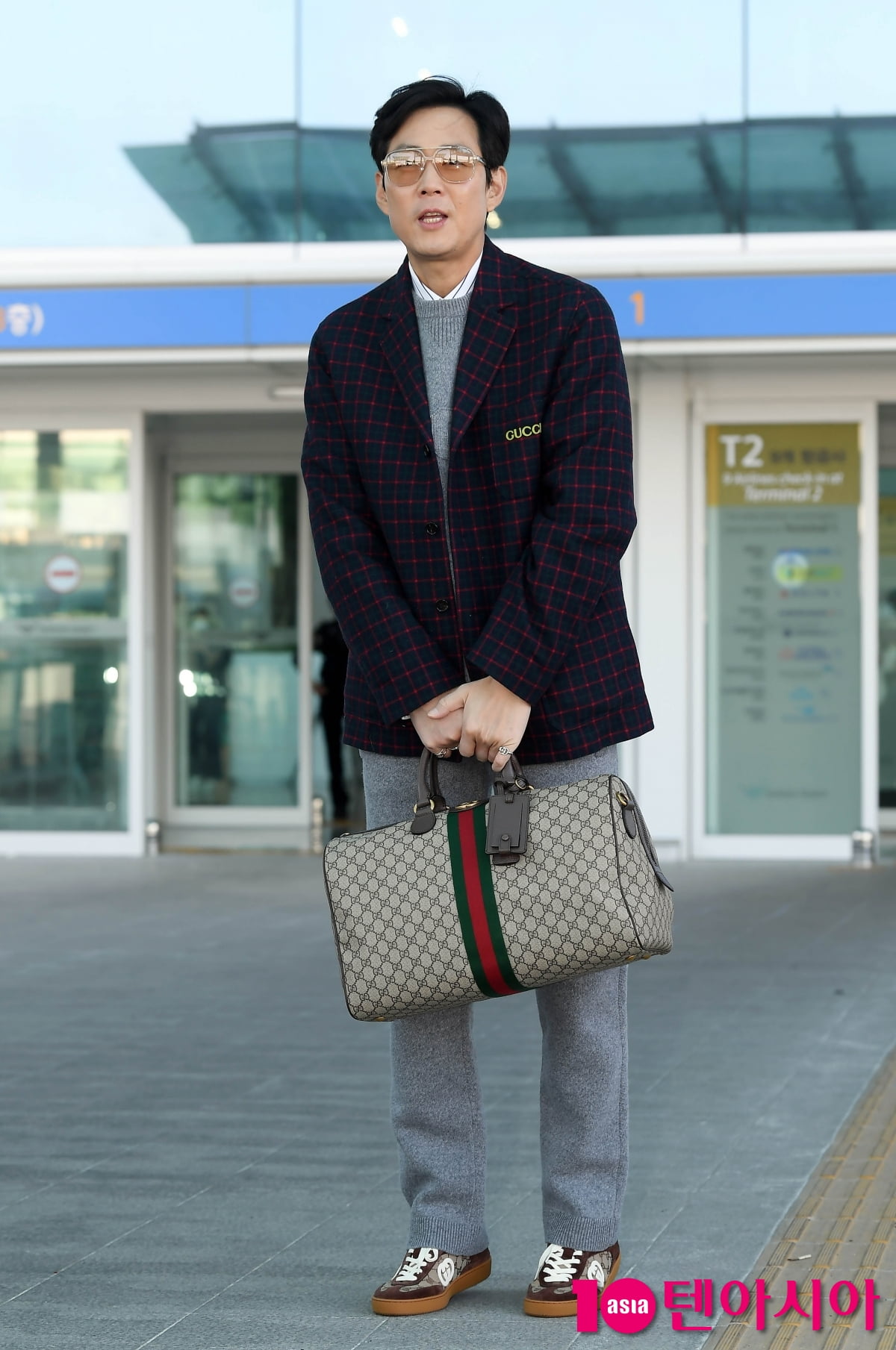 이정재, 머리부터 발끝까지 센스 가득...매력적인 출국[TEN포토+]