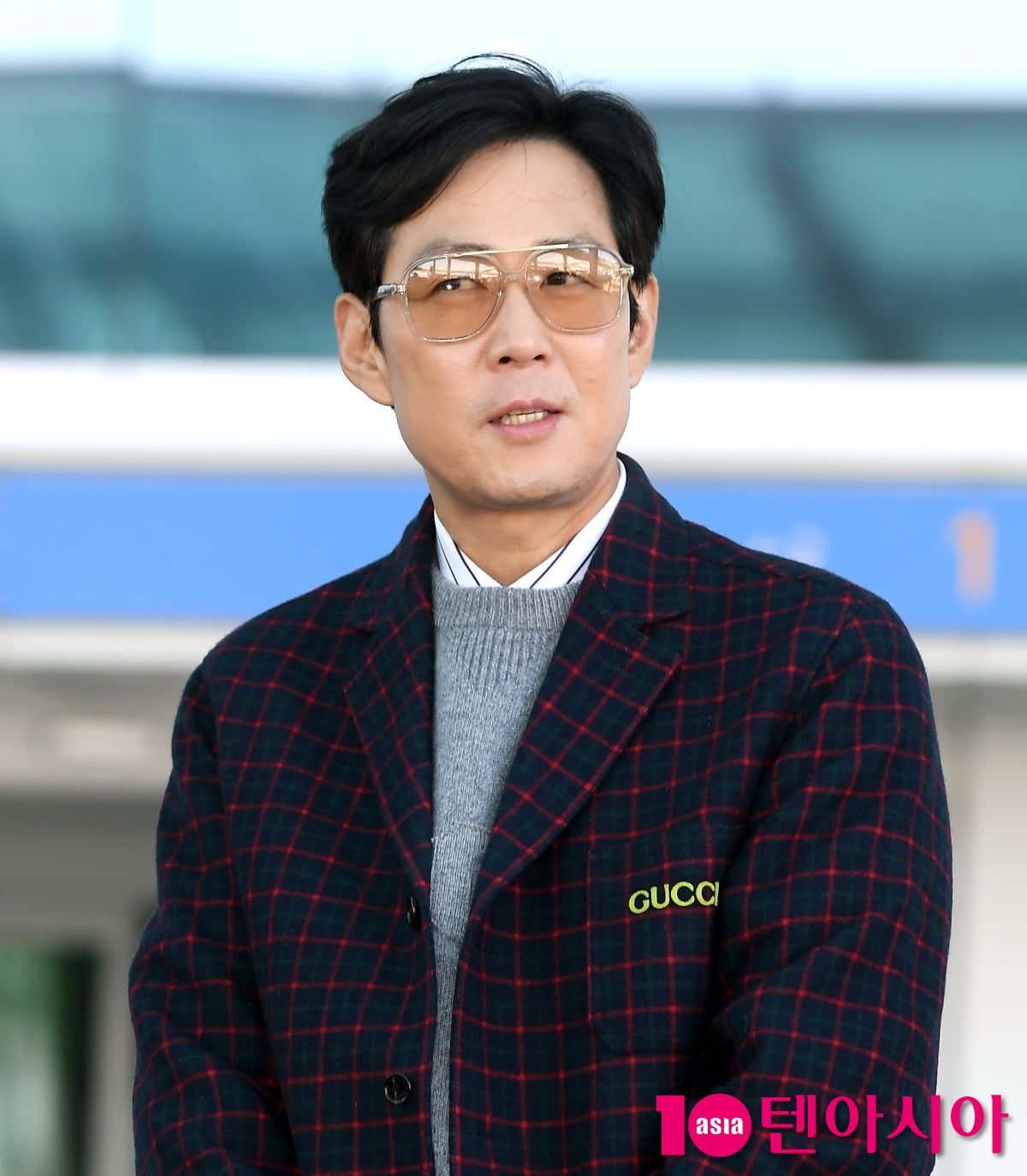 이정재, 머리부터 발끝까지 센스 가득...매력적인 출국[TEN포토+]