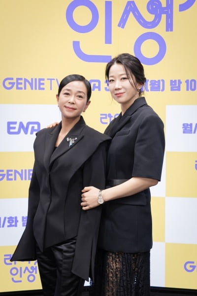 '故이선균 사별 후 복귀' 전혜진, "지금도 답 못 찾아…때때로 최선 다해" ('라이딩인생')