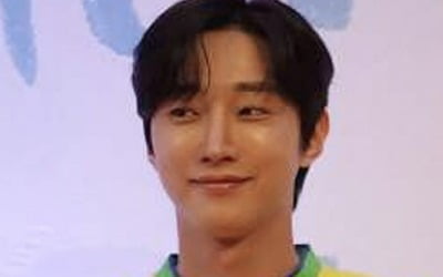 '33세' 진영, 겹경사 터졌다…다현과 ♥핑크빛 그리더니 브라질 1호 남배우 등극
