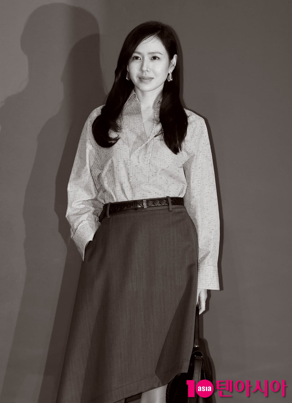 손예진, 변함없는 분위기 여신...그림자 마저 이쁨[TEN포토+]