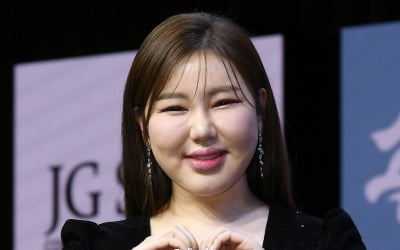 [종합] 200억 재산설 사실이었나…송가인 "C사 명품 플렉스, 심수봉과 이웃살이" ('돌싱포맨')