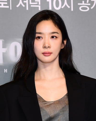 '40세' 이청아, 곧 ♥결혼설 불거지려나…"나만의 반려자를 찾는 취지" ('하트페어링')