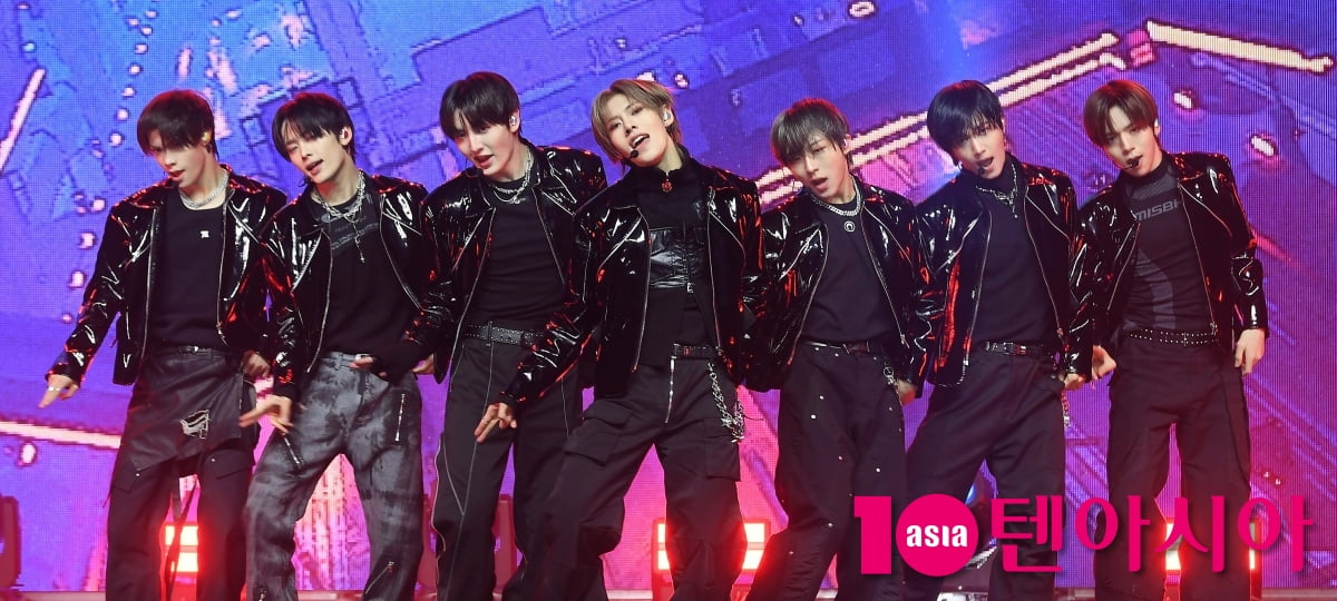 누에라, 첫 미니 앨범 'New is Now'으로 데뷔[TEN포토+]