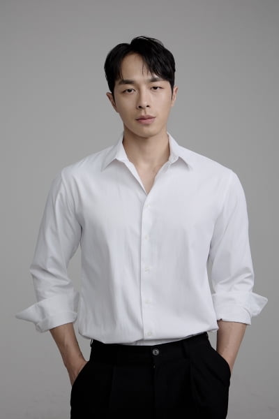 "게이한테 DM으로 연락와"…100억 몸값 변우석→추영우 다음은 권혁 "홍석천이 불러만 준다면" ('오지송')[인터뷰 ③]