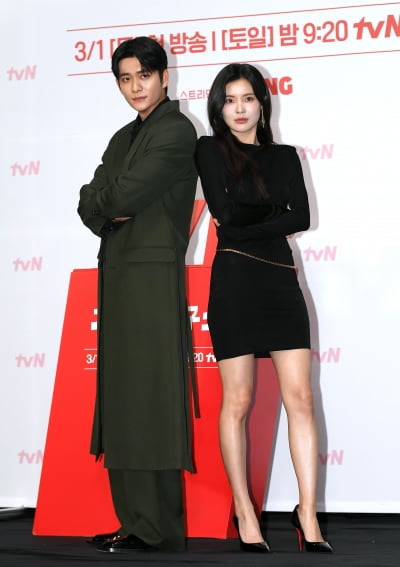 이선빈-강태오, 비주얼 커플...우린 앙숙[TEN포토+]