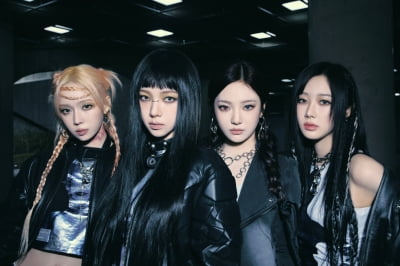 エスパ、韓国大衆音楽賞で3冠達成！新たなヒットメーカーの証明