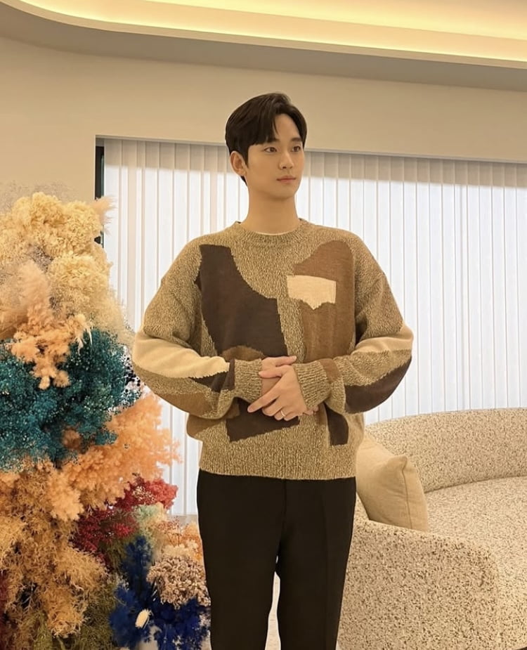 프라다, 딘토 계약해지…김수현, 뚜레쥬르는 재계약 무산[TEN이슈]