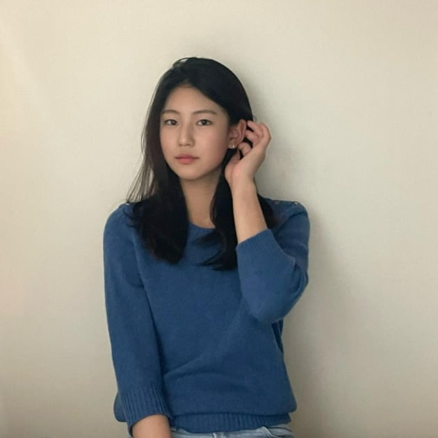 [종합] '수지 닮은꼴' 송지아, 생활고 고백…연예계 러브콜 거절하더니 "돈 넉넉하지 않아" ('내생활')