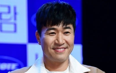 "울 뻔 했다"더니…'4월 결혼' 김종민, 프러포즈 도와준 '1박 2일' 기억도 못 해