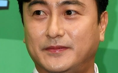 '연봉 150억' 안정환, 결국 폭발했다…16살이나 어린데 "짜증나, 내가 CEO" ('푹다행')