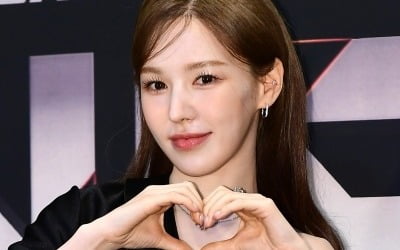 레드벨벳 웬디, 카리나랑 같이 잘 나가네…같이 만화카페 가고 싶은 여자 가수 1위·2위 [TEN차트]