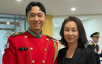 '♥김연아 남편' 고우림, 제대 2달 전 근황 포착됐다…3·1절 기념식 등장 '늠름'