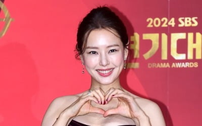 [종합] '60억 추징금' 이하늬, 세금 탈루설 터졌는데…"아주 못된 X" 폭로 당했다 ('4인용식탁')