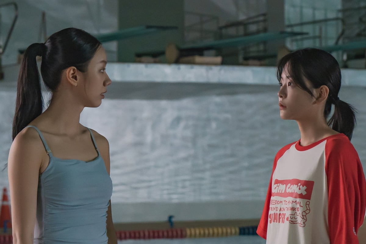 '금수저' 이혜리, 1등 놓쳤지만…74만원짜리 명품 머리띠만으로 눈에 띄네('선의의 경쟁')