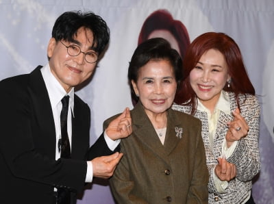 이미자·주현미·조항조 호소 이유 있었네…전통가요, 트로트 그림자 속 죽어가고 있었다 [TEN스타필드]