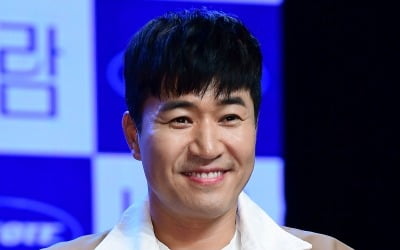 [종합] '11살 연하♥' 김종민 어쩌나…예식장만 1억인데 "신지도 에일리 결혼식 갈 듯" ('신랑수업')