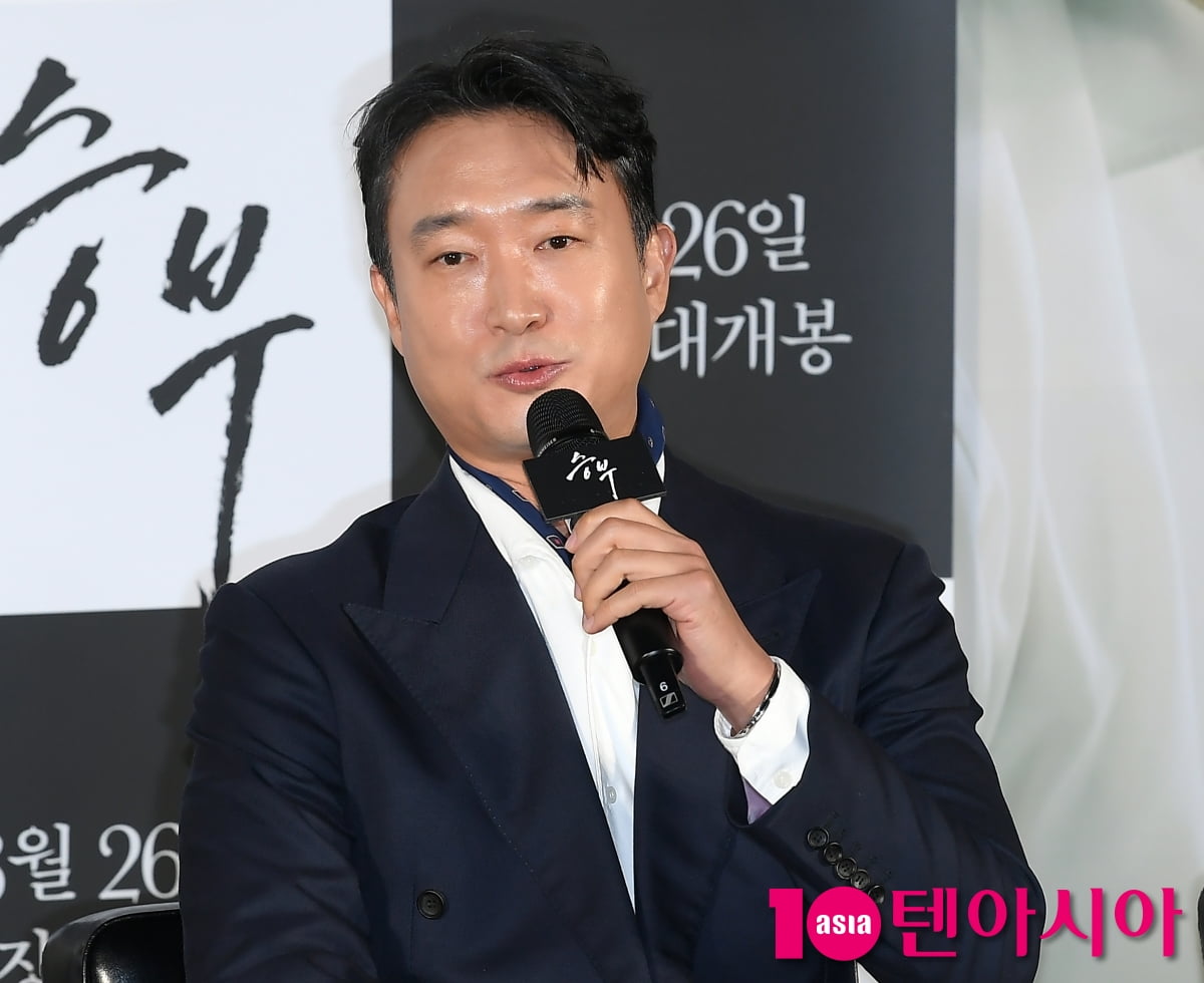 조우진, 병헌형과 함께하면 항상 신나요[TEN포토]