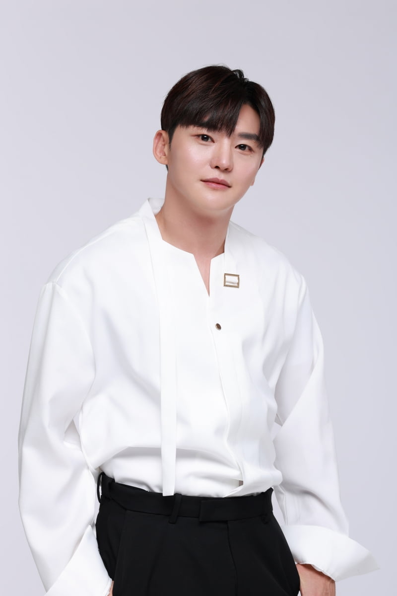 가수 이도진/사진 = 엠케이에스이엔티 제공