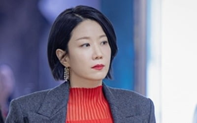 '대치동맘' 전혜진, 정치색 논란 터질라…빨간색 휘감고 명문초 등판 ('라이딩인생')